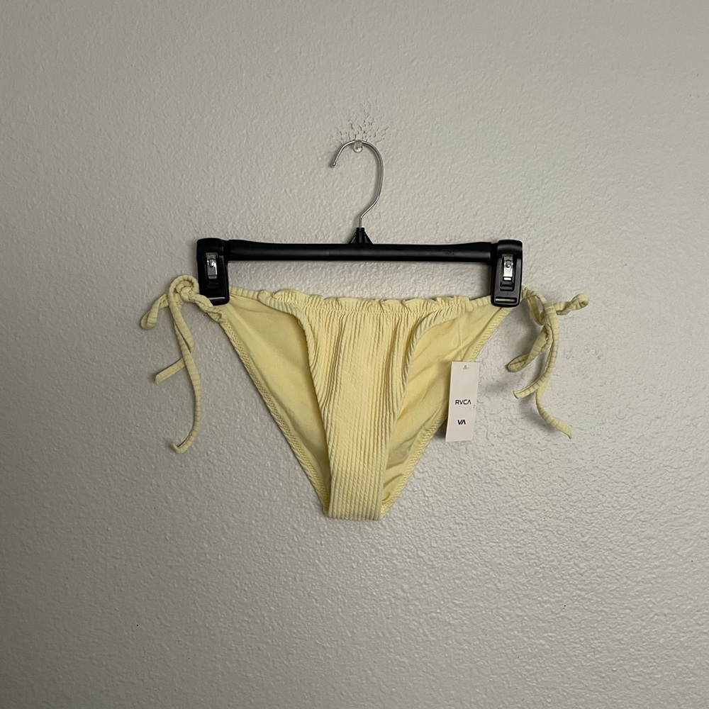 🆕 NWT RVCA yellow sun bean ruffle cheeky side tie bikini bottoms